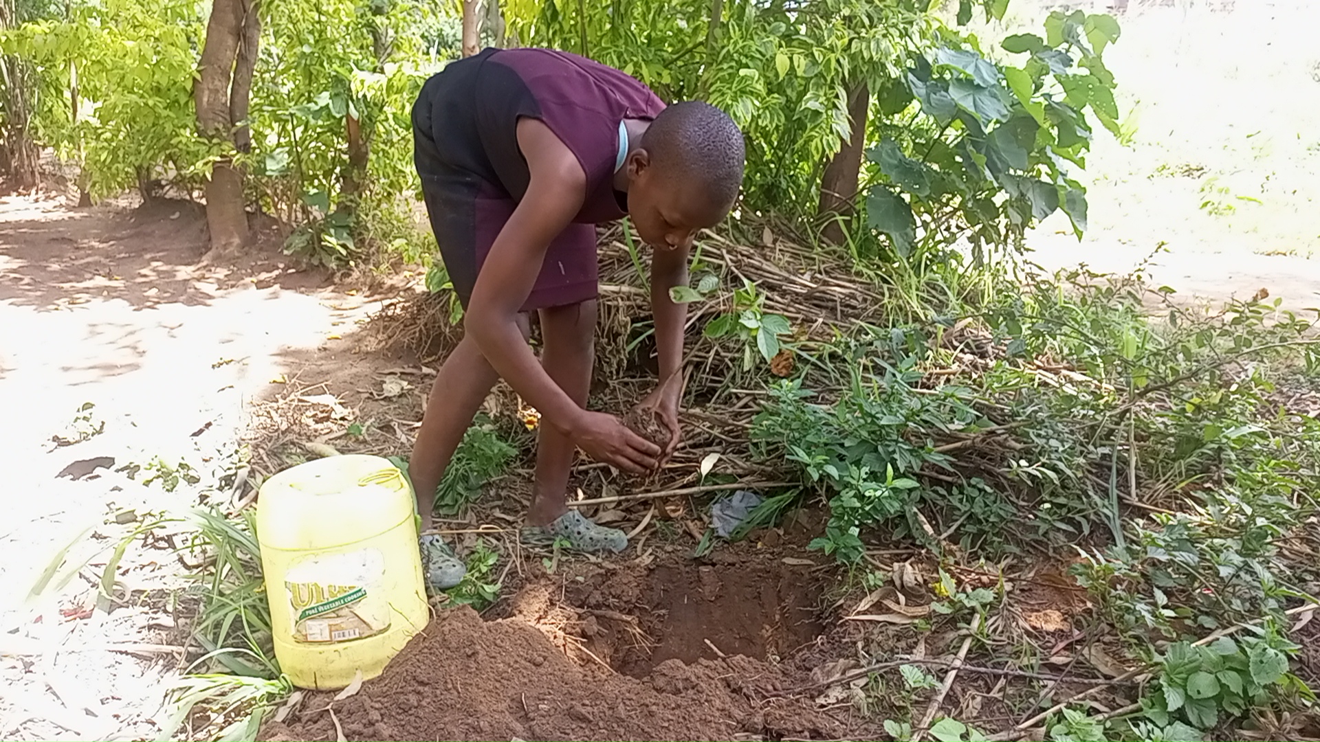 Community planting photo 4